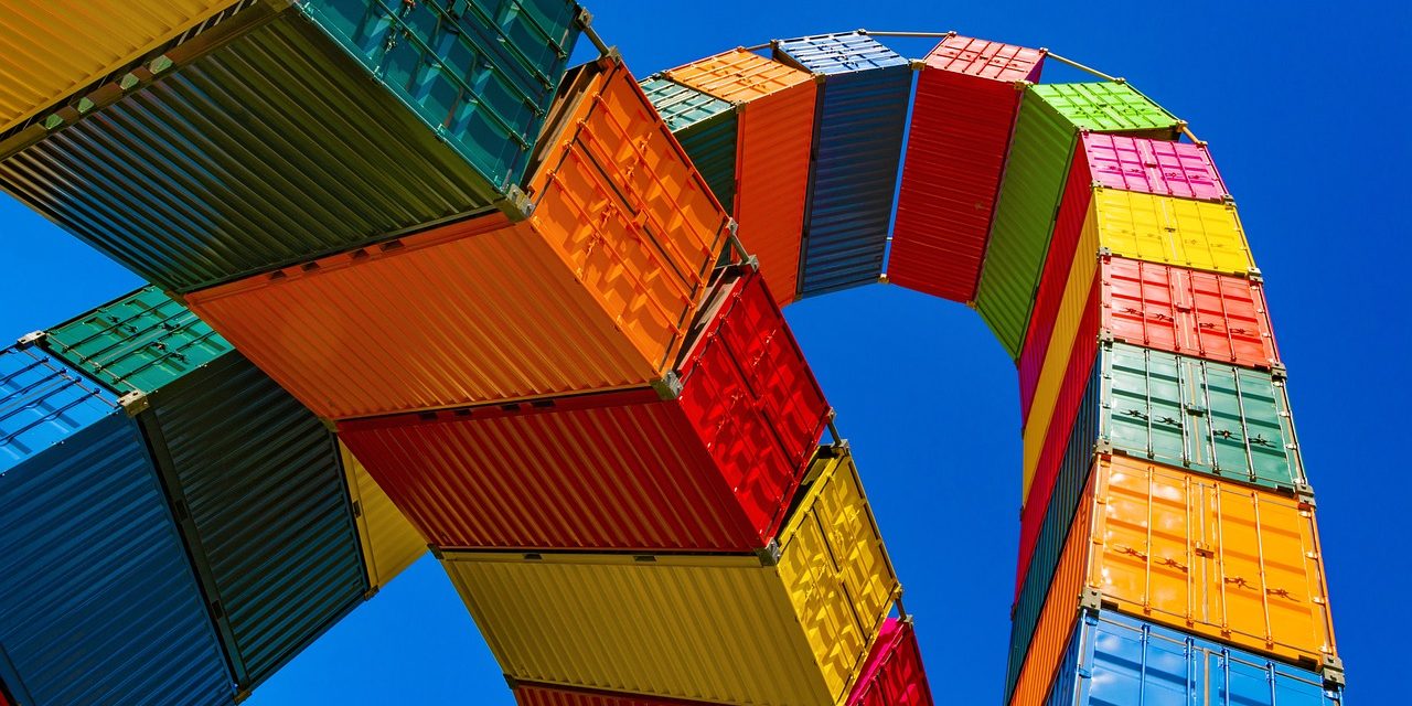 CS-R-7-container-4203677_1280