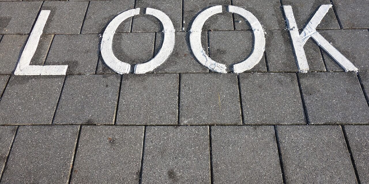 LZ-7-text-3000739_1280